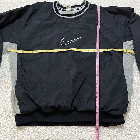 Vintage 1990s Nike Embroidered Windbreaker Pullover - Picture 5 of 11